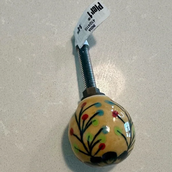 Pier 1 Knobs Porcelain Cabinet Drawer Knobs - Picture 8 of 15